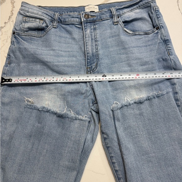 Light Blue Oliver Logan premium denim- Crosby Boyfriend 33 inches - Picture 9 of 11